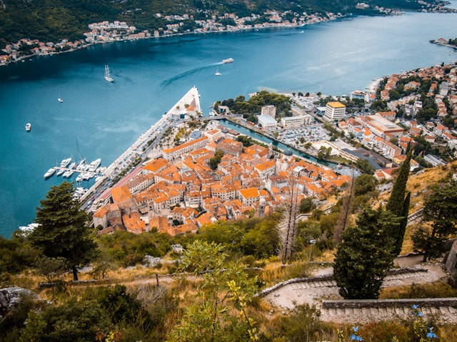 Hire a car in kotor no deposit, cheap price. Onetworent - car rental service